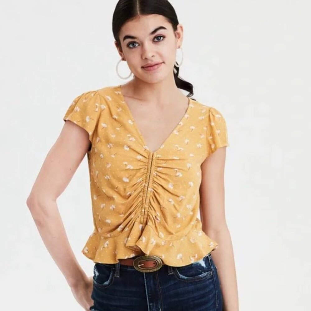 💖 2/$25 American Eagle Floral Floral Peplum Blouse